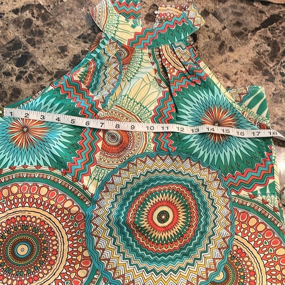 Small Green Retro Print Halter Dress - Picture 11 of 13